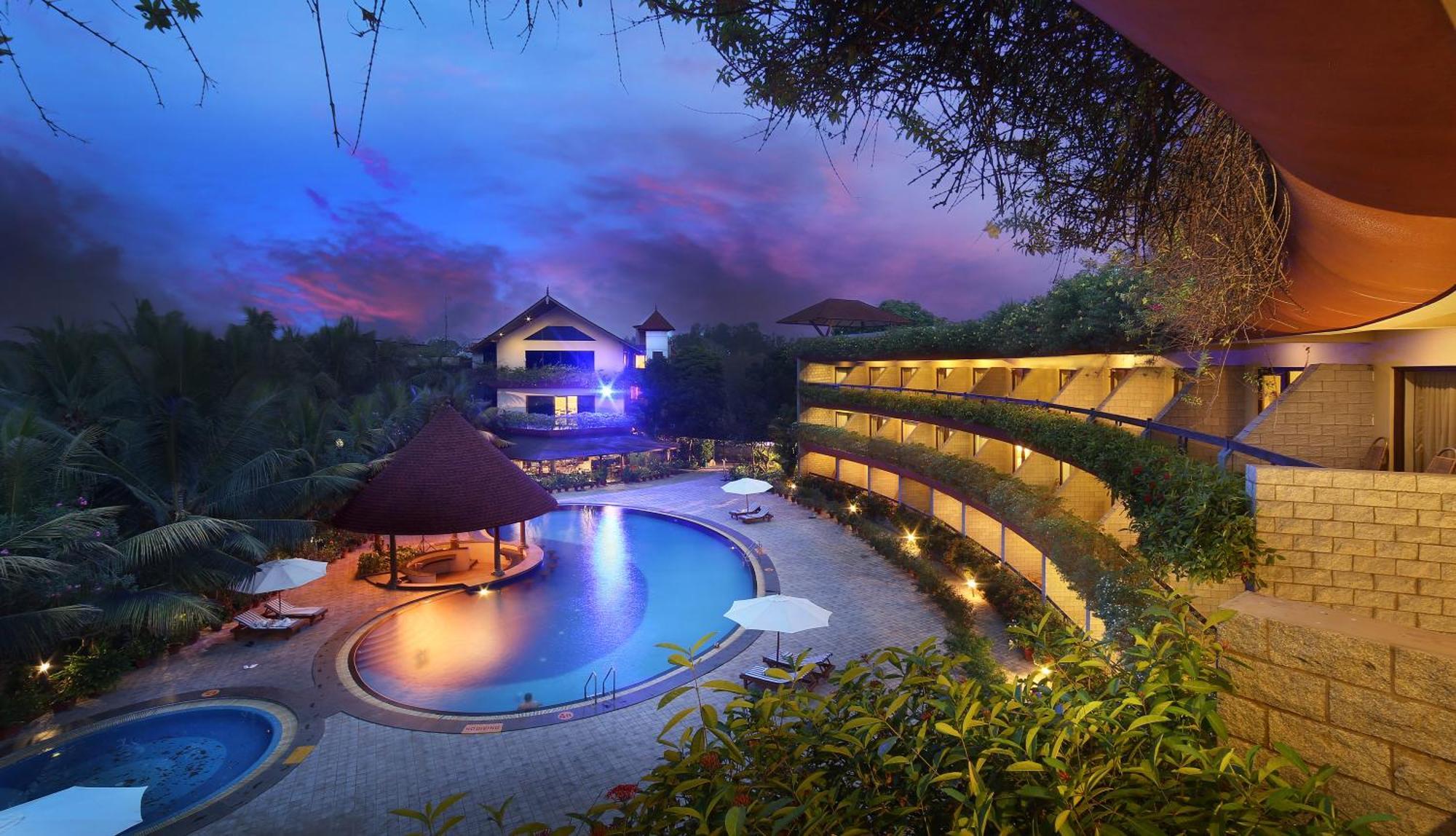 Uday Suites - The Airport Hotel Thiruvananthapuram Екстер'єр фото