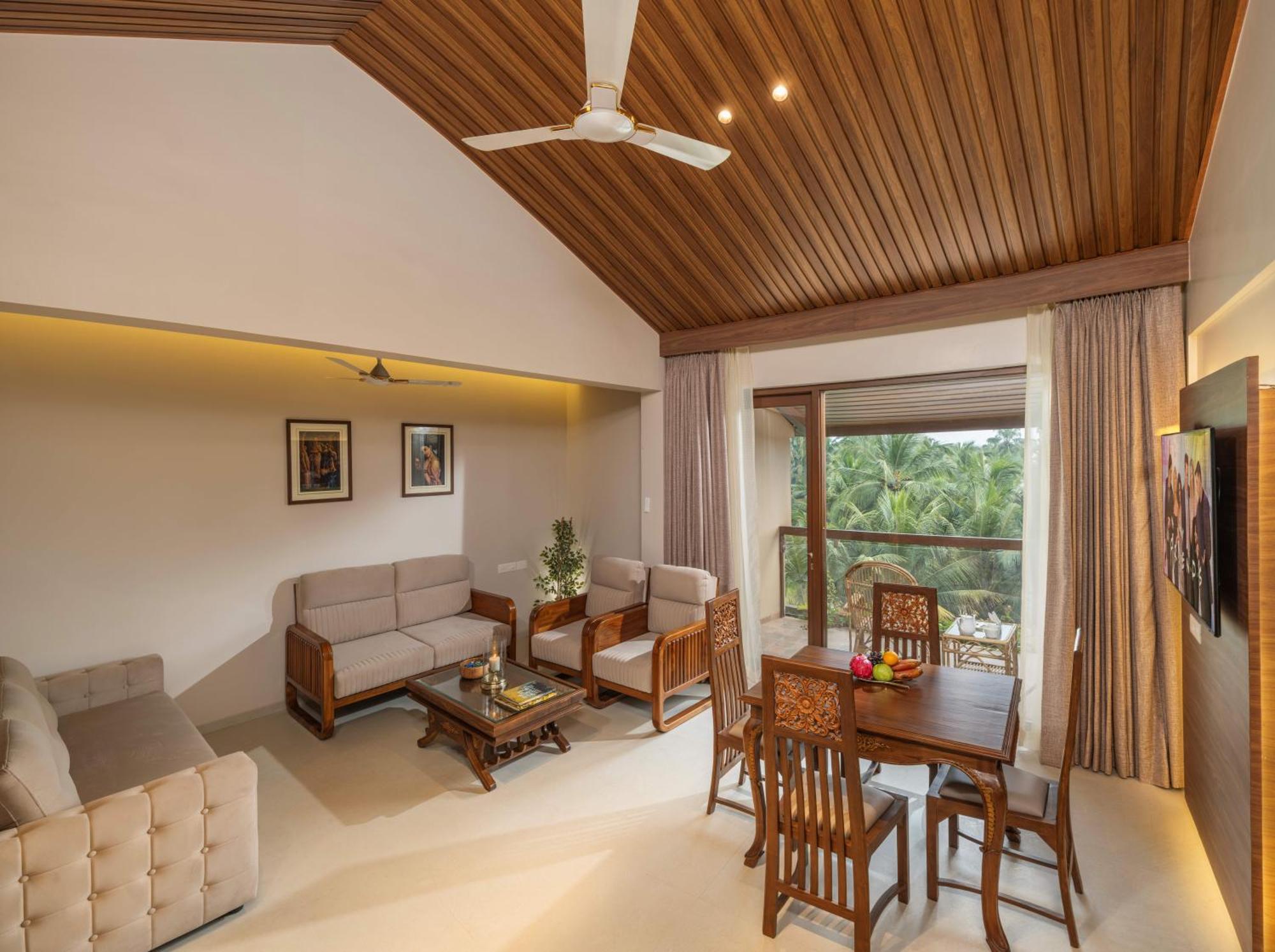 Uday Suites - The Airport Hotel Thiruvananthapuram Екстер'єр фото