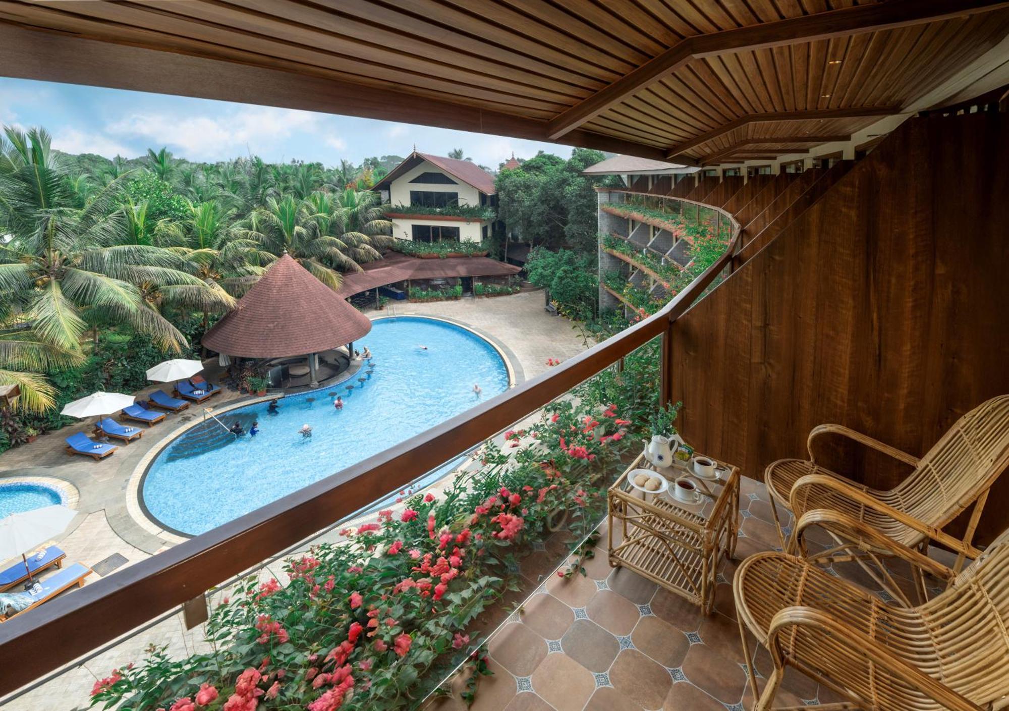 Uday Suites - The Airport Hotel Thiruvananthapuram Екстер'єр фото